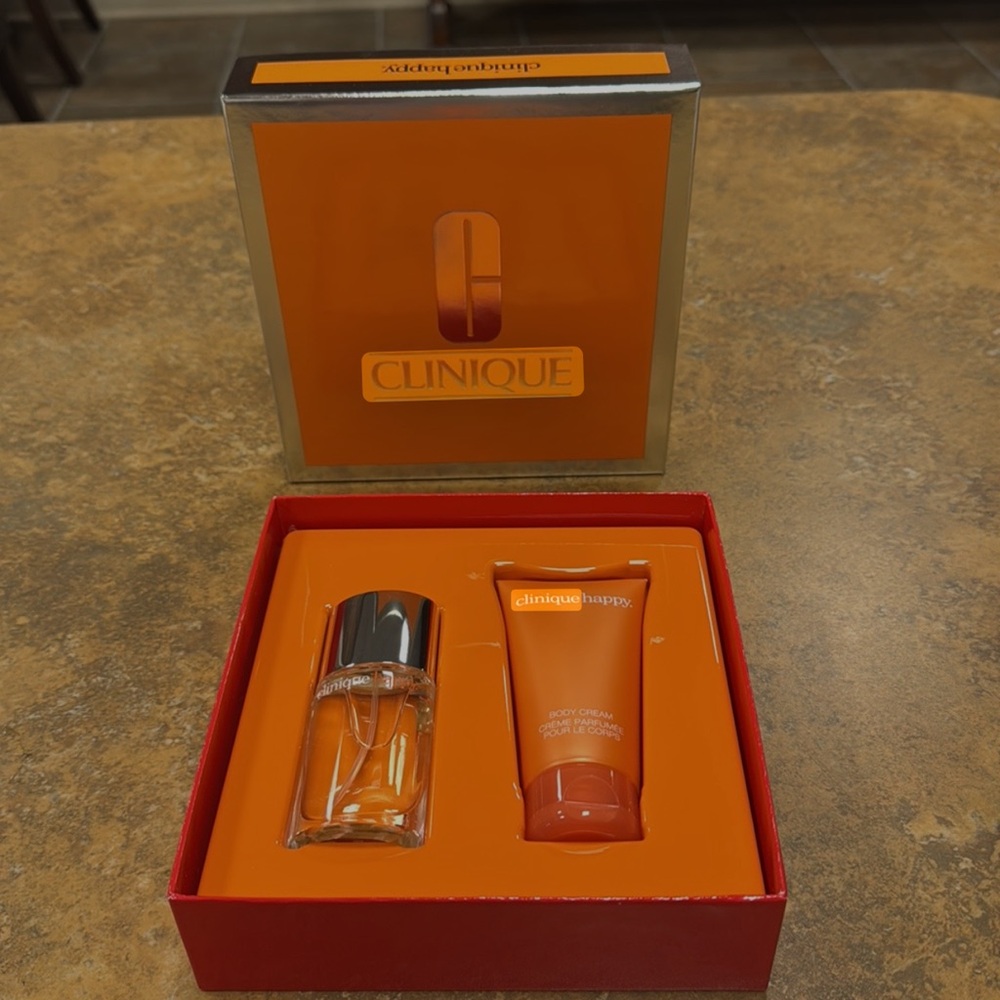 Clinique Fragrance and Lotion Set